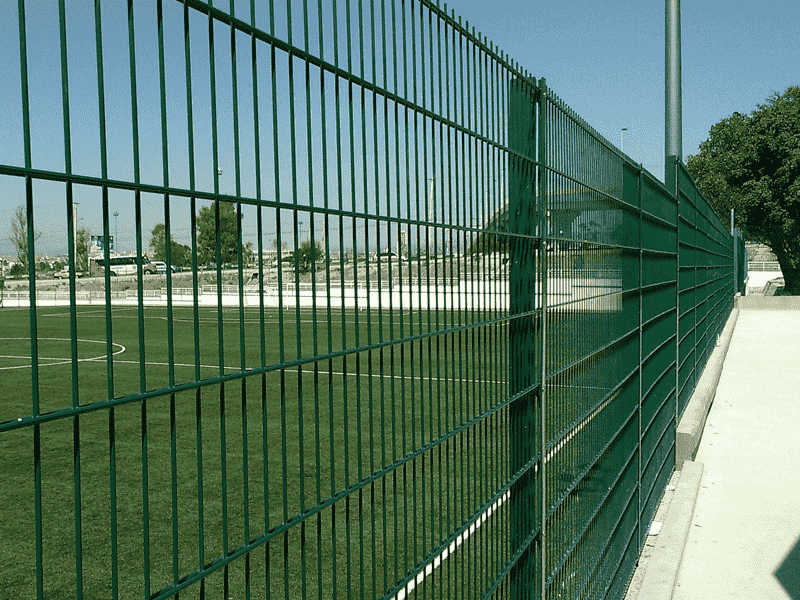 reja de acero contemporánea